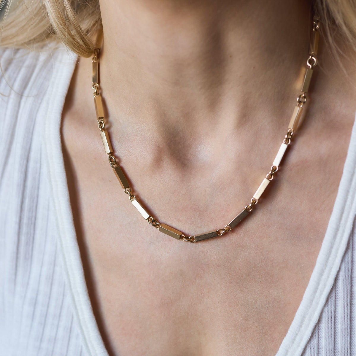 14k solid gold engravable Family Necklace as a bar-link chain