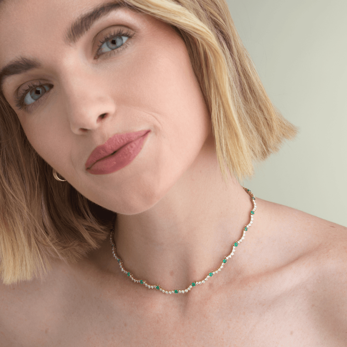 14k solid gold Scalloped Tennis Necklace in a scalloped diamond link