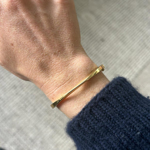 SOLD Vintage 18k Yellow Gold Bangle