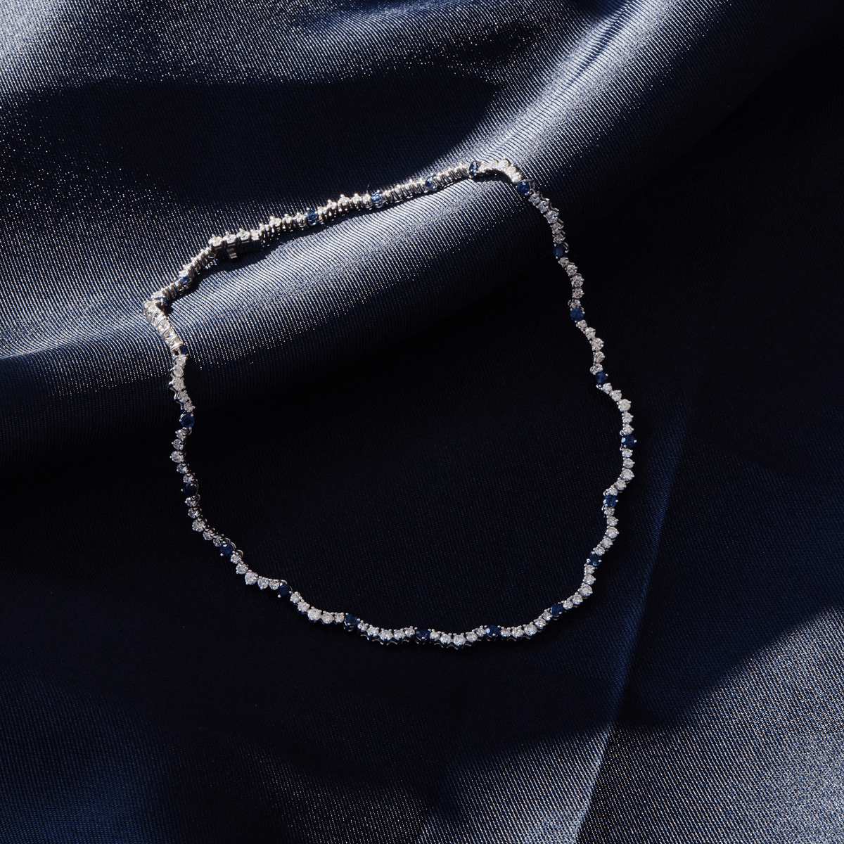 14k solid gold Scalloped Tennis Necklace in a scalloped diamond link