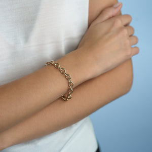 SOLD Vintage Classic Round Link Charm Bracelet