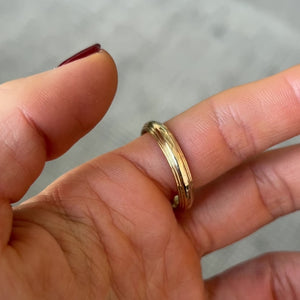Unisex 14k solid gold column style wedding band
