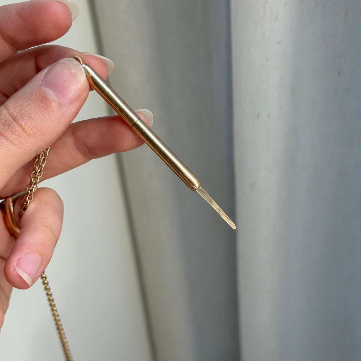 Vintage Retractable Flat Toothpick