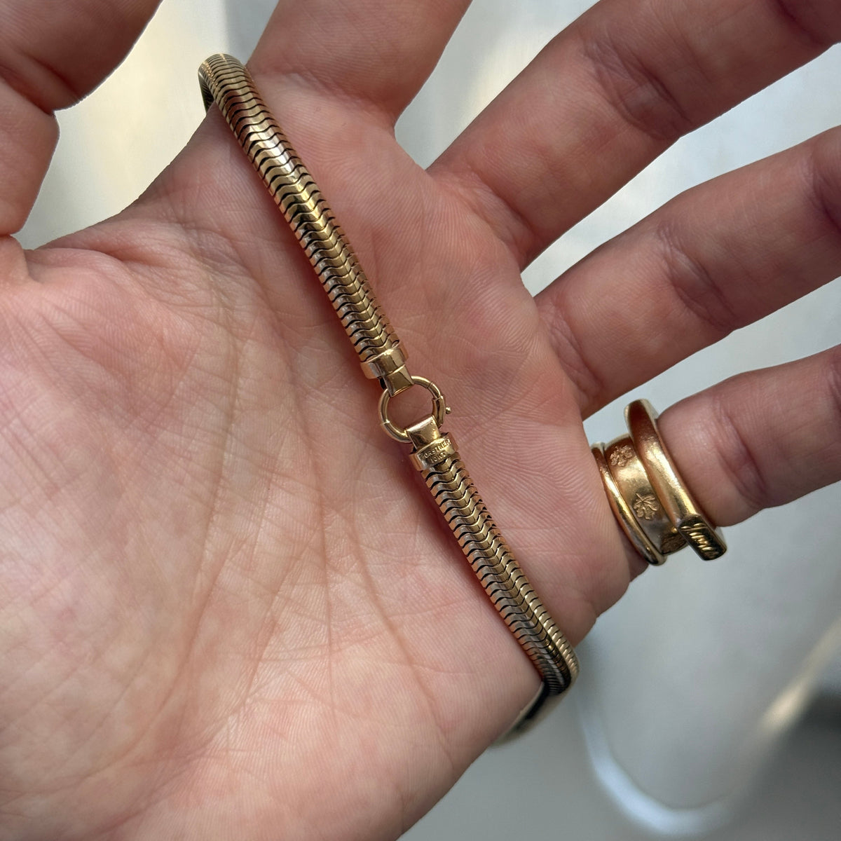 Vintage 10k Flexible Omega Necklace