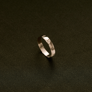 14k gold ring with Ginkgo leaf imprints across the band