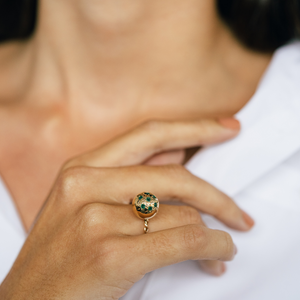 green emerald star ring 