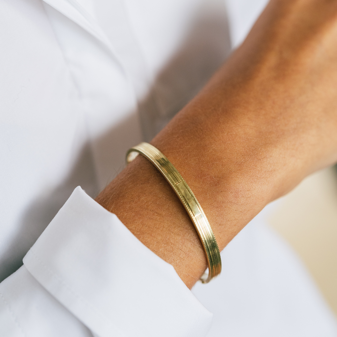SOLD Vintage Engravable Bangle