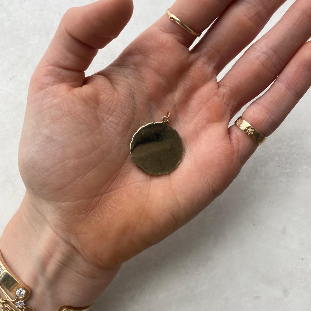 Vintage Engravable Large Scalloped Edge Charm