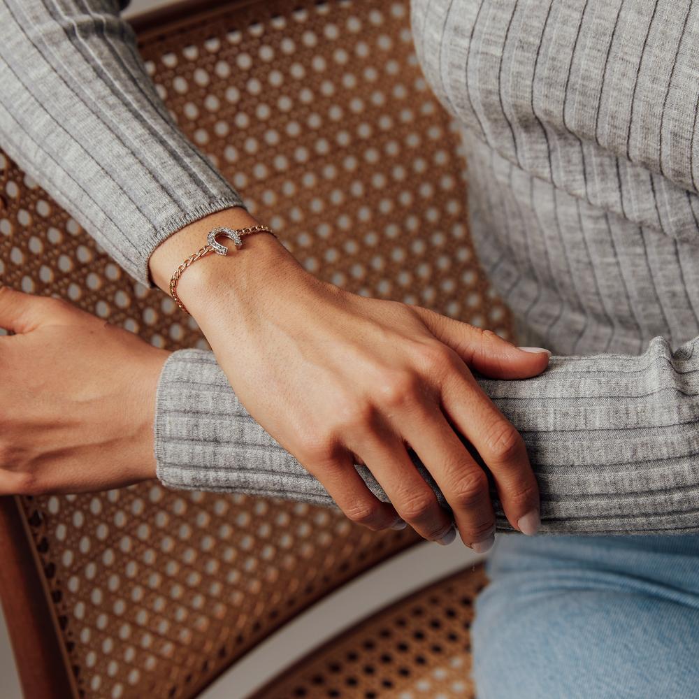 Vintage Gold Bracelet with Diamond Horseshoe Charm for Women