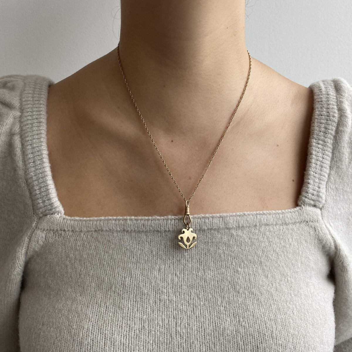 Vintage Tulip Charm for Women